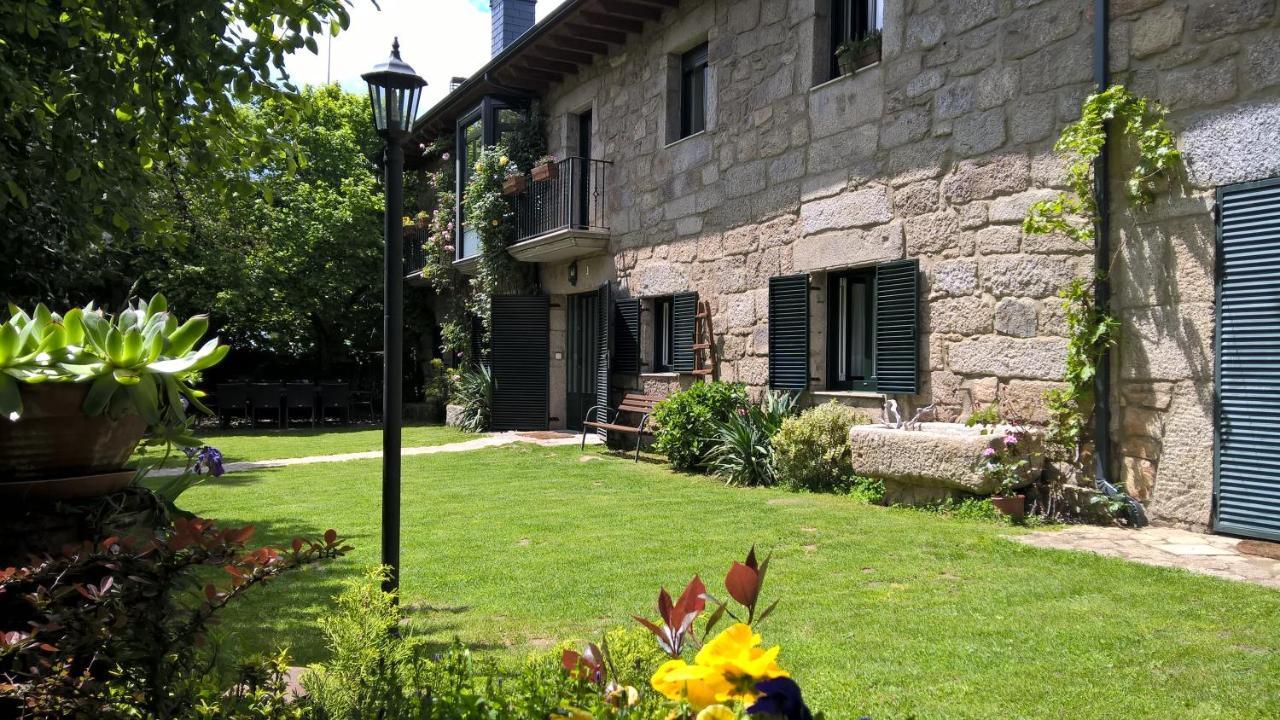 Conjunto Entre Acebos Pensionat Sotillo de Sanabria Exteriör bild