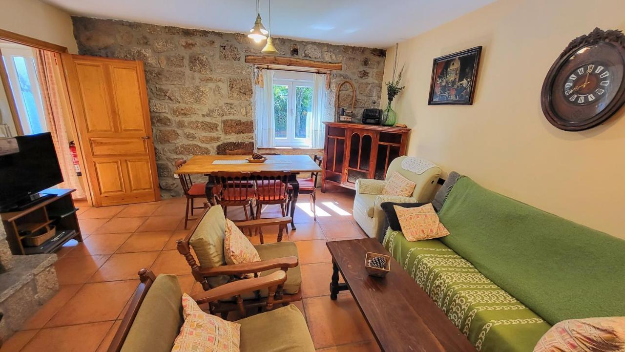 Conjunto Entre Acebos Pensionat Sotillo de Sanabria Exteriör bild