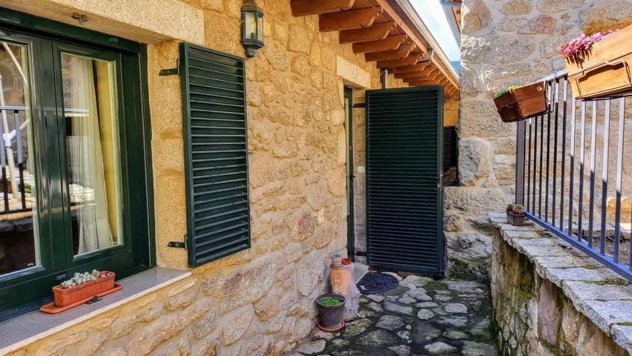 Conjunto Entre Acebos Pensionat Sotillo de Sanabria Exteriör bild